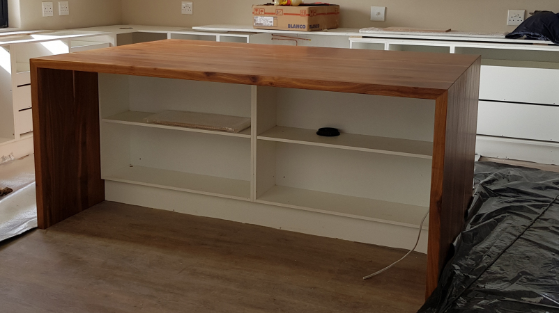 44mm Solid U-shape Kiaat island Counter